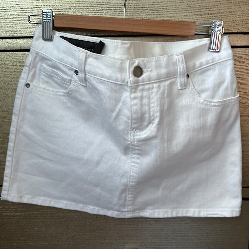 🛍️SALE🛍️ Armani Exchange Women’s White Mini Denim Skirt (NWOT) - Picture 2 of 8